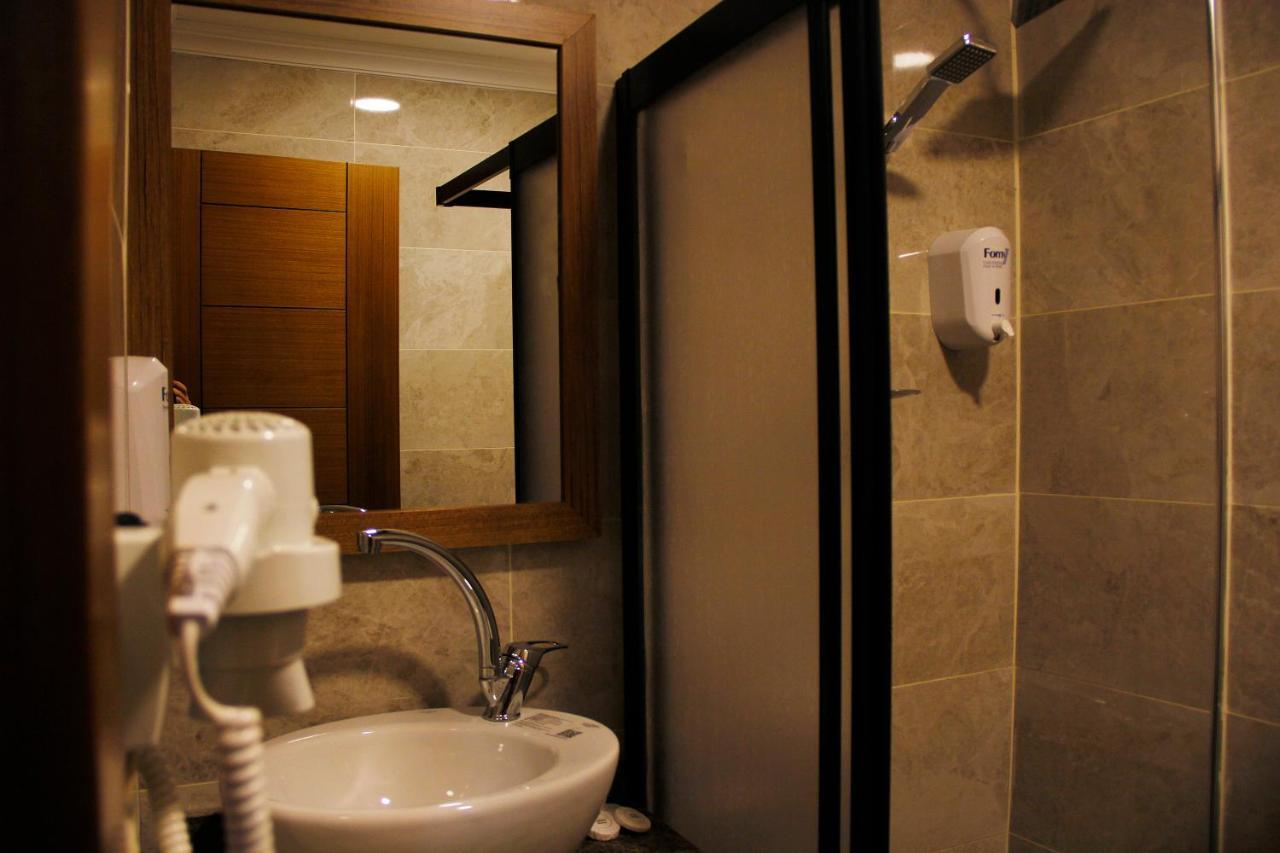 Gross Hotel Provincia di Provincia di Istanbul Esterno foto